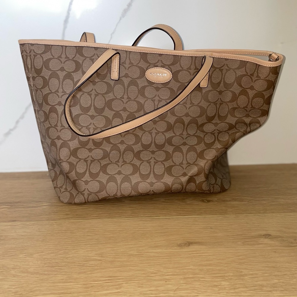 COACH CC Large Tote Beige/Tan